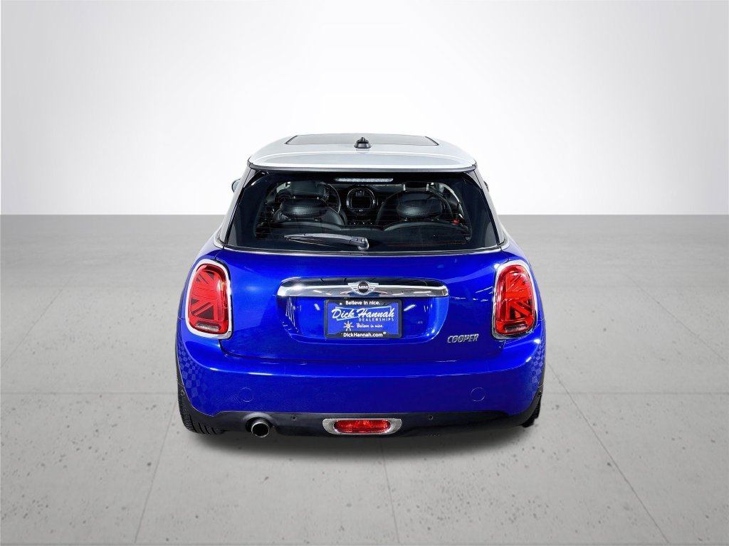 Used 2019 MINI Cooper 2-Door Hardtop w/ Premium Package FWD image 7
