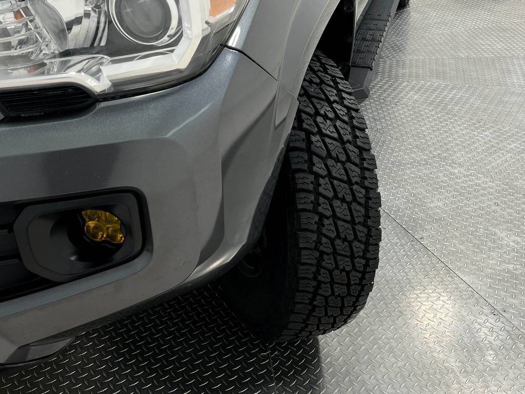 Used 2016 Toyota Tacoma SR5 w/ Towing Package RWD image 35