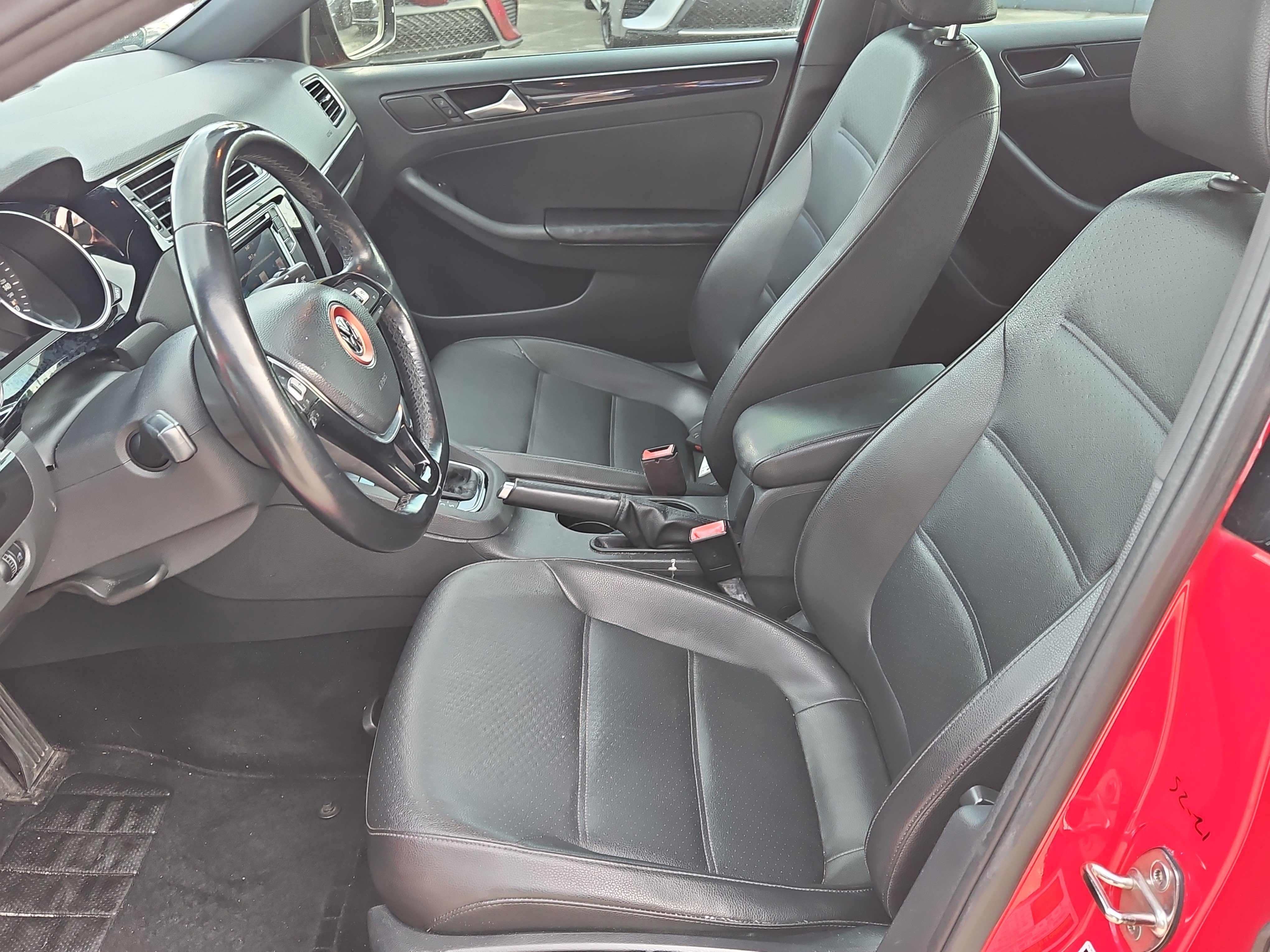 Used 2018 Volkswagen Jetta Sport image 14