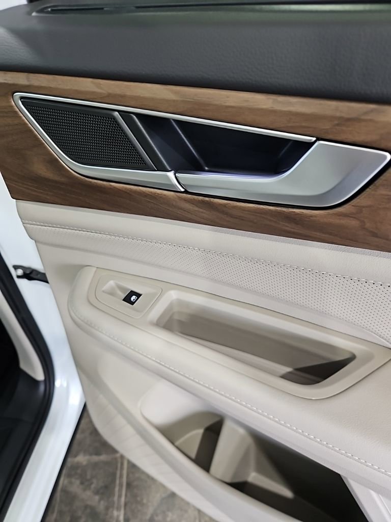 New 2026 Volkswagen Atlas SE image 16