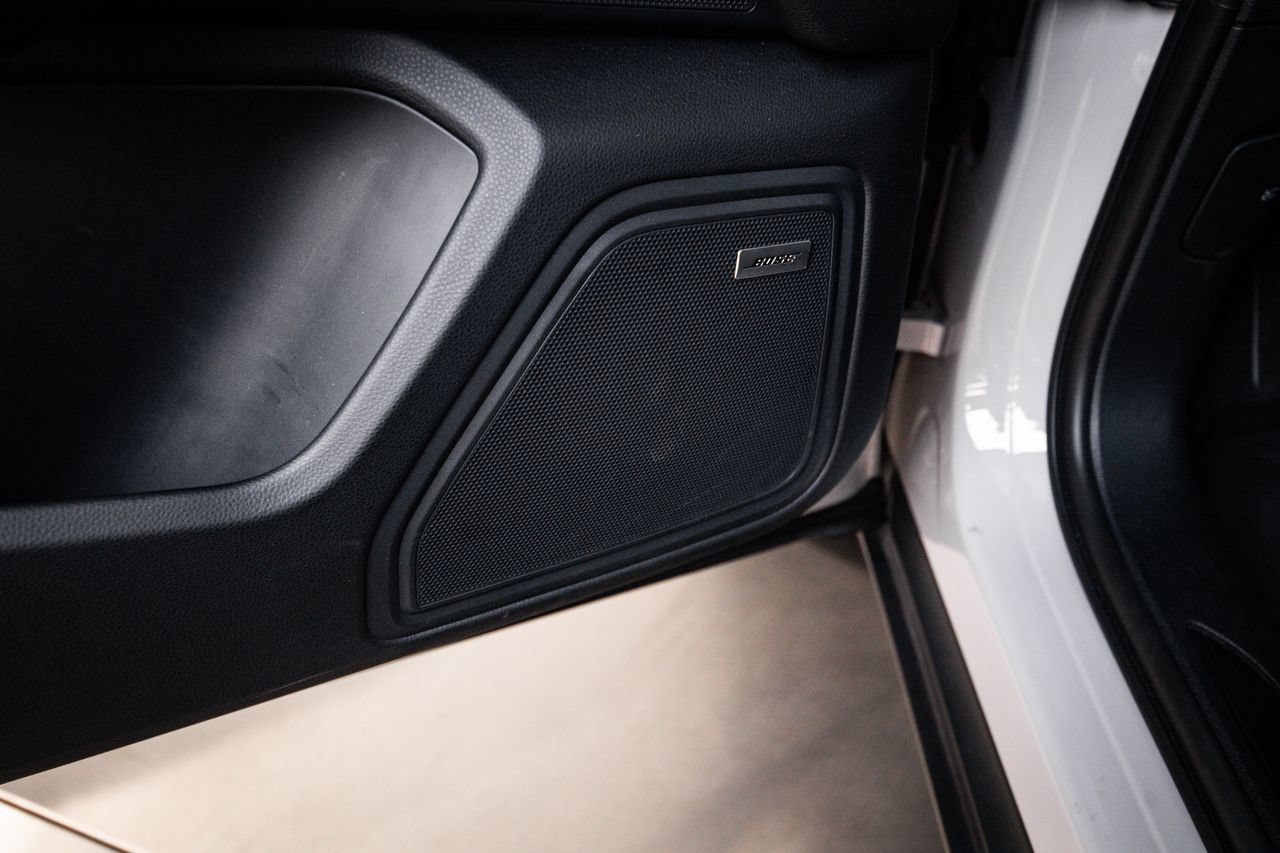 Certified 2023 Porsche Macan AWD/4WD image 21