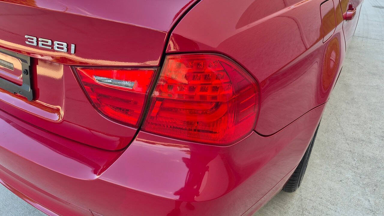 Used 2009 BMW 328i Sedan RWD image 22