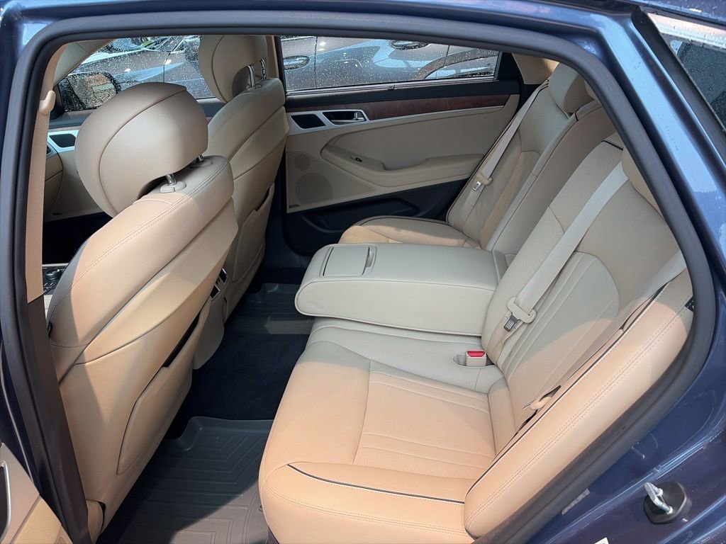 Used 2015 Hyundai Genesis 3.8 w/ Option Group 04 image 19