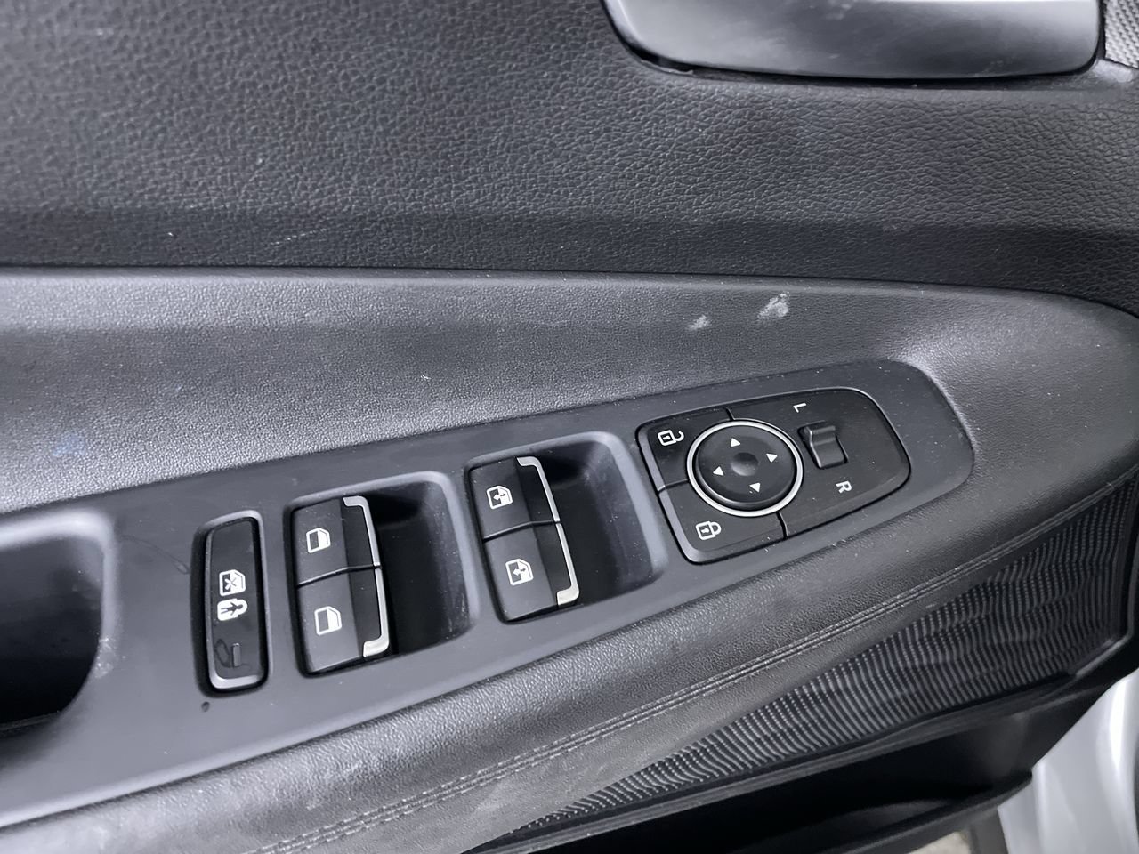 Used 2023 Hyundai Santa Fe SEL AWD/4WD image 11