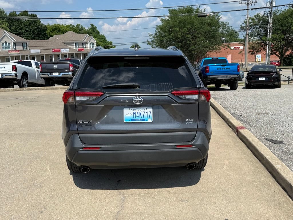 Used 2022 Toyota RAV4 XLE AWD/4WD image 7