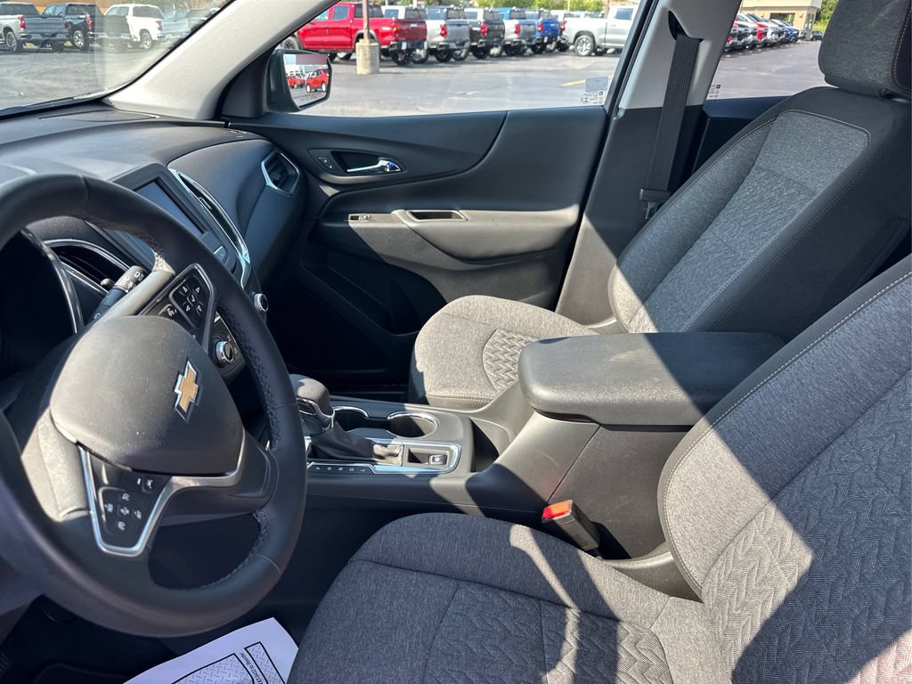 Used 2023 Chevrolet Equinox LT AWD/4WD image 11