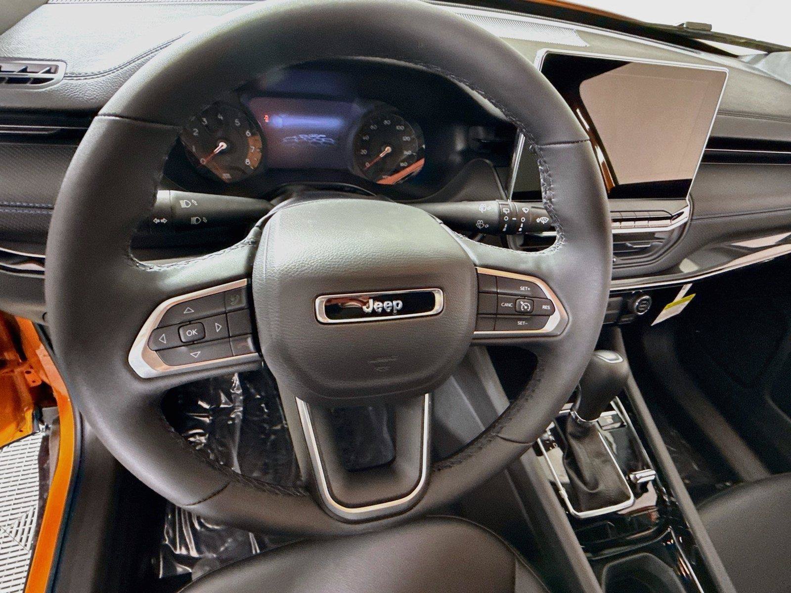 New 2026 Jeep Compass Latitude AWD/4WD image 5