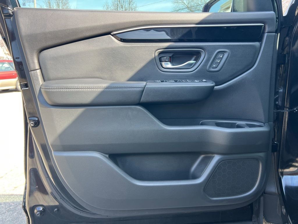 Used 2023 Honda Pilot EX-L image 11