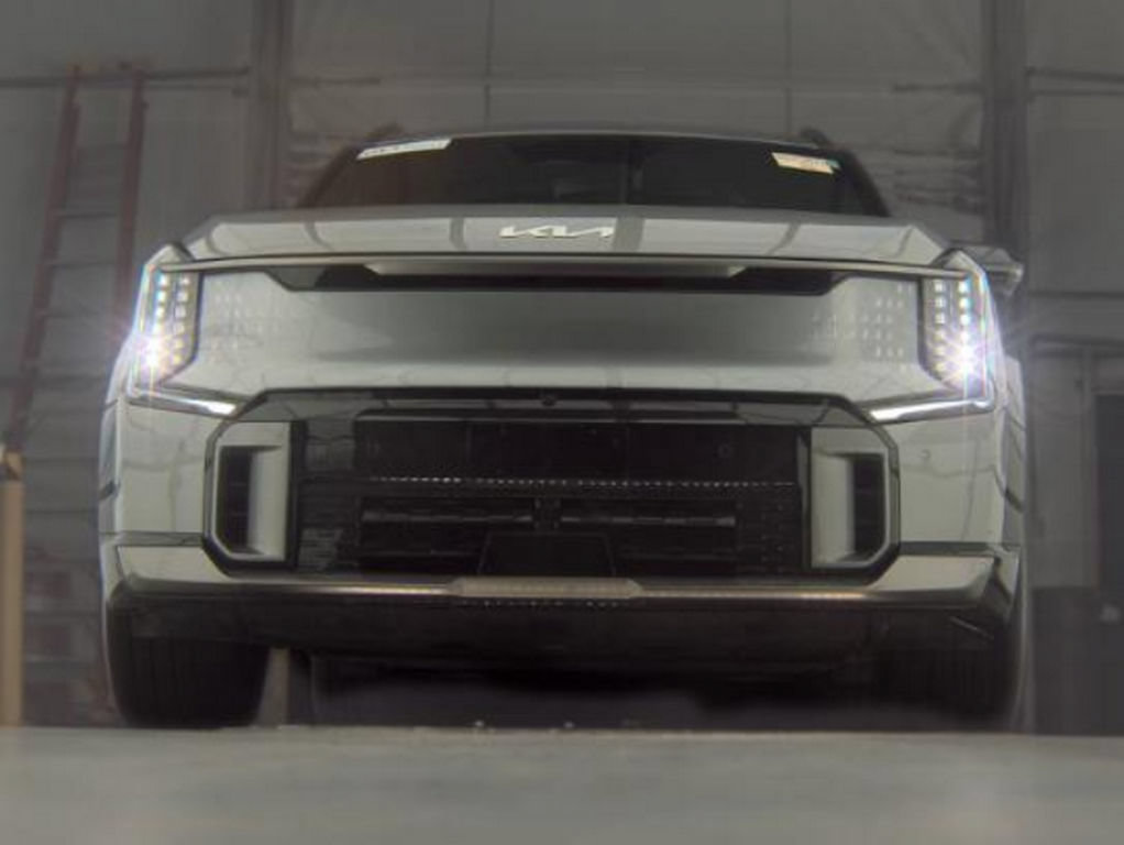 Used 2024 Kia EV9 GT-Line AWD/4WD image 4