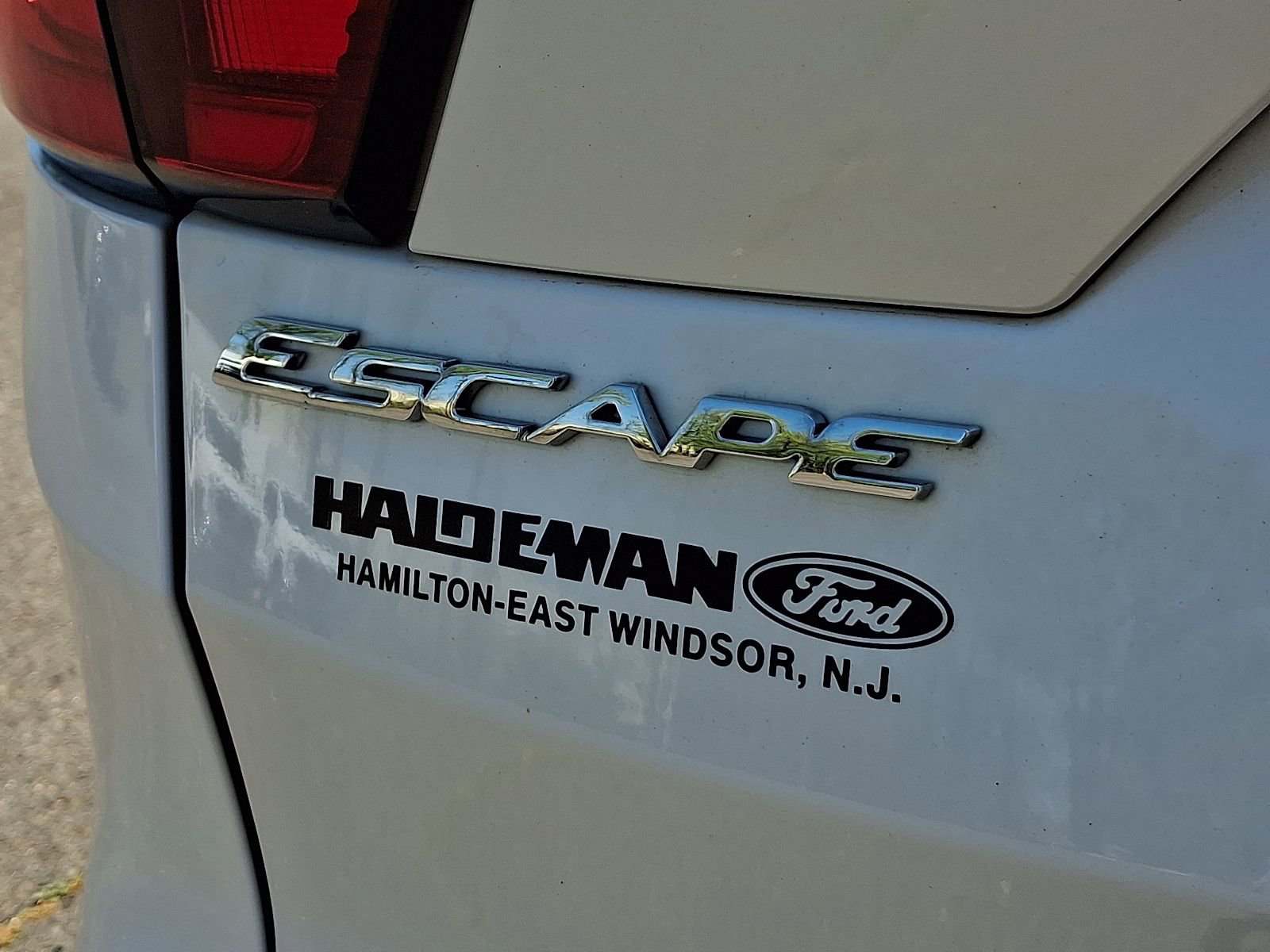 Used 2019 Ford Escape SEL AWD/4WD image 29