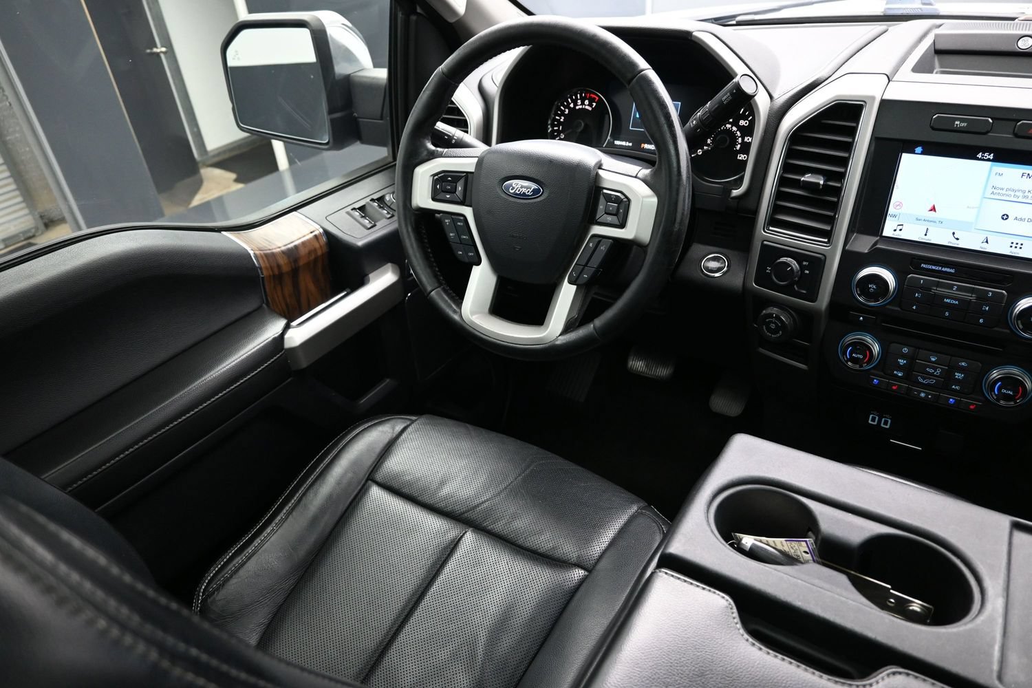 Used 2018 Ford F150 Lariat RWD image 24