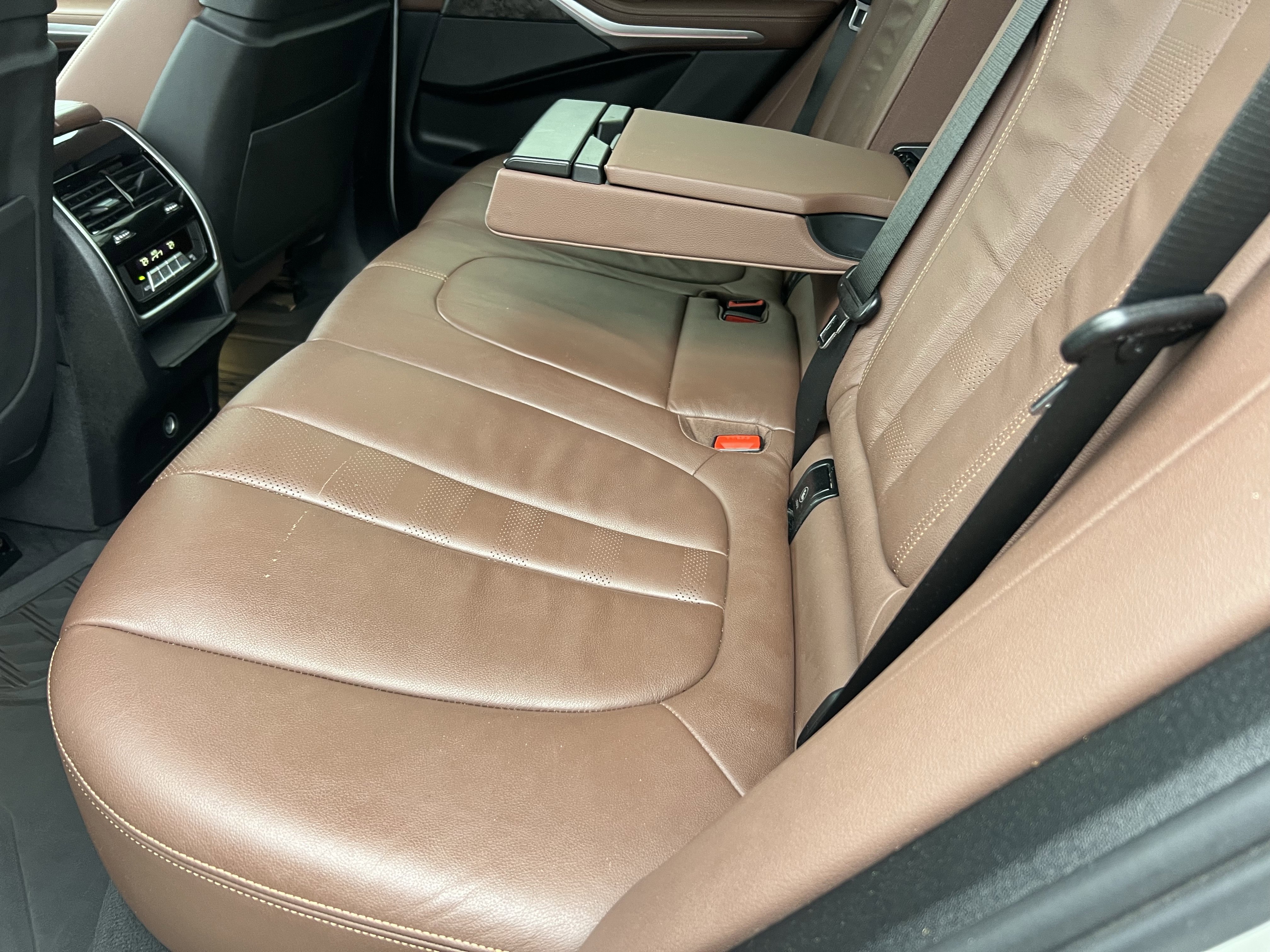 Used 2019 BMW X5 xDrive40i w/ M Sport Package image 34