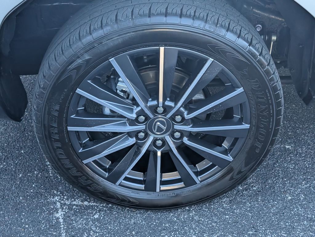 Used 2024 Lexus GX 550 w/ Accessory Package (2T) image 9