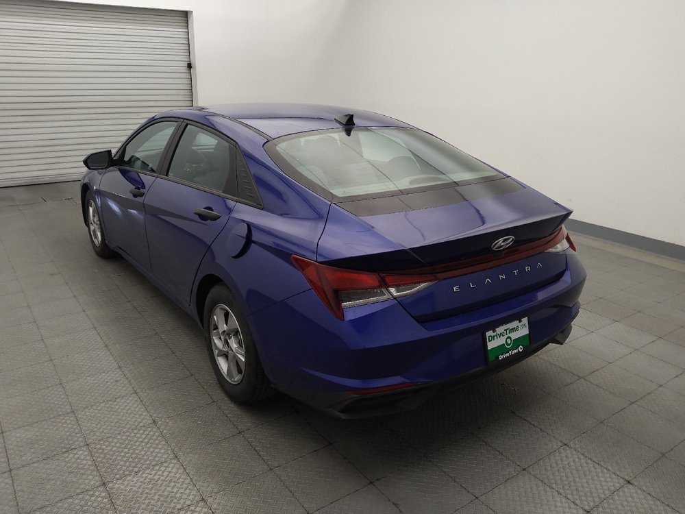 Used 2021 Hyundai Elantra SE FWD image 5