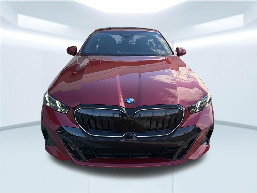 New 2026 BMW 530i xDrive w/ M Sport Package AWD/4WD image 2