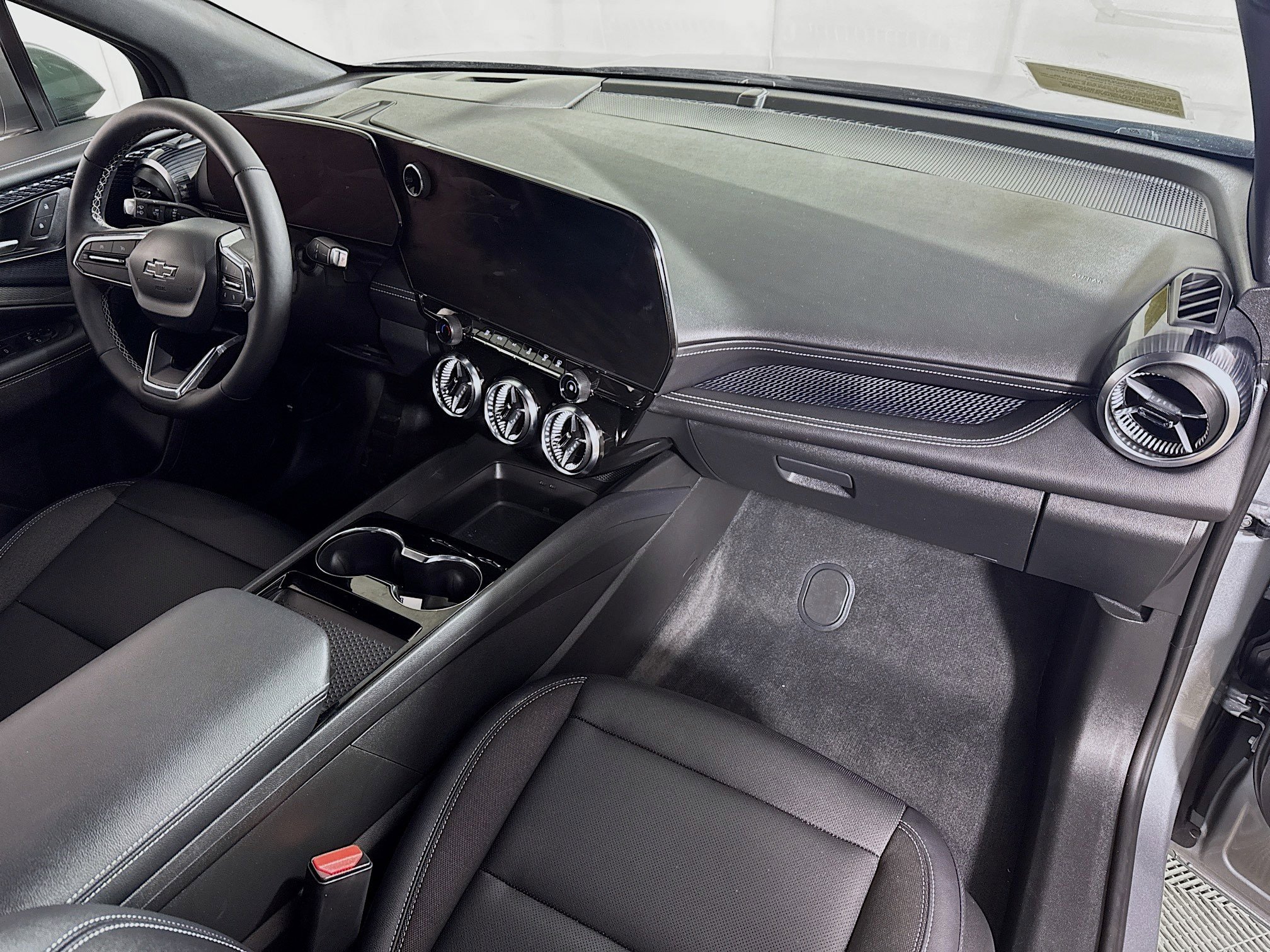 Used 2025 Chevrolet Blazer EV LT image 28