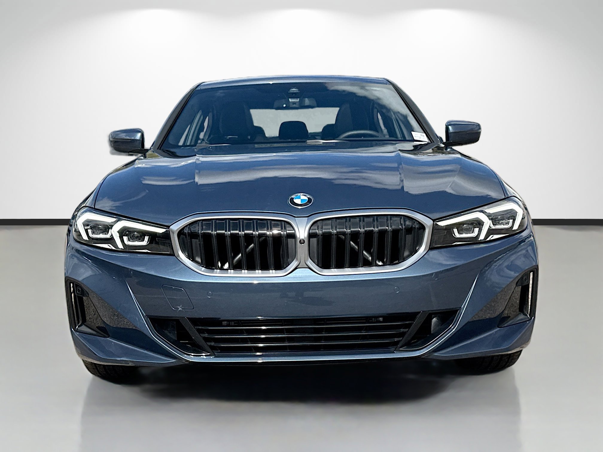 Used 2025 BMW 330i Sedan image 8