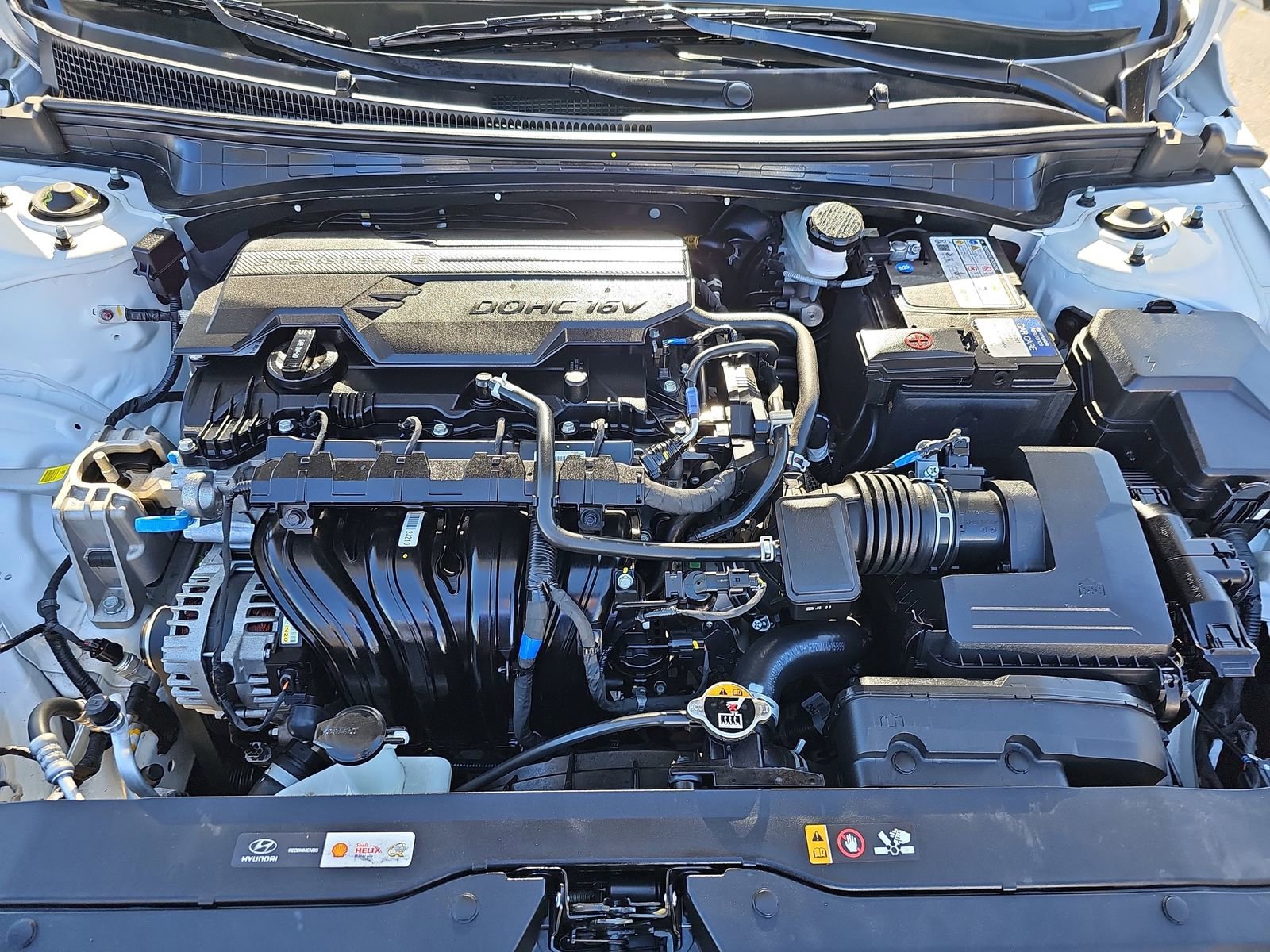 Certified 2025 Hyundai Elantra Sport image 34