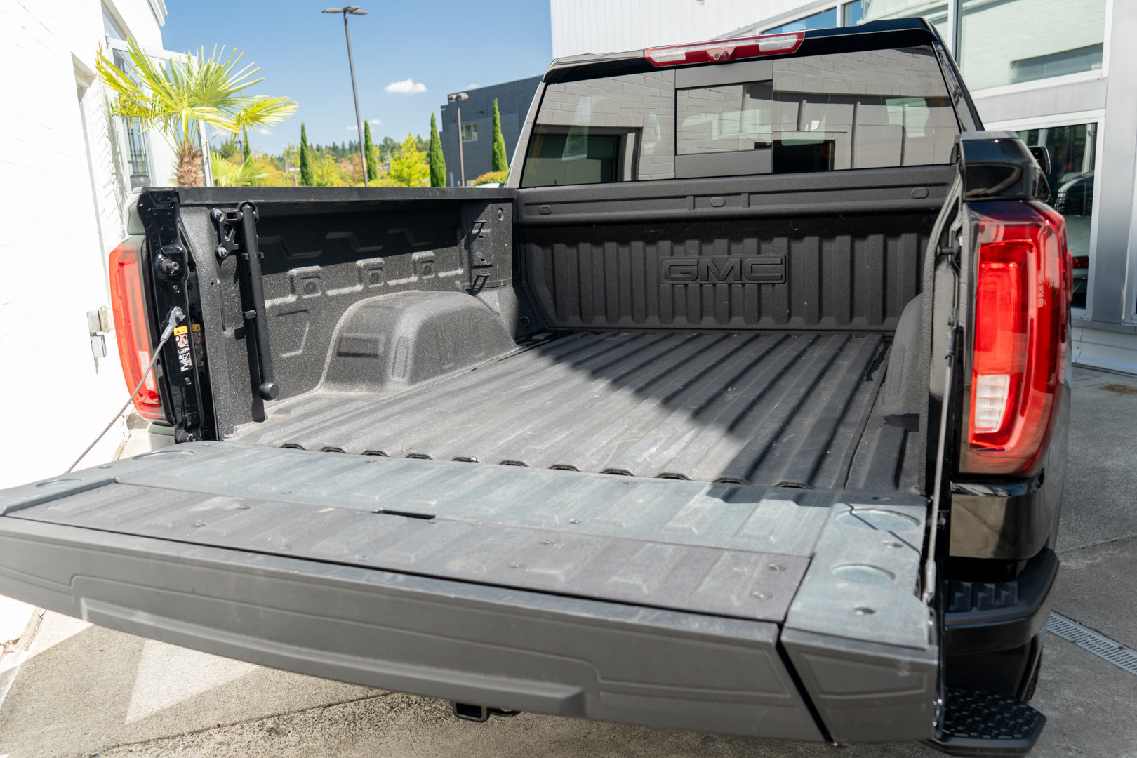Used 2025 GMC Sierra 1500 Denali Ultimate AWD/4WD image 41