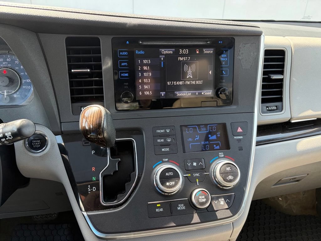 Used 2015 Toyota Sienna XLE w/ XLE Navigation Package FWD image 41