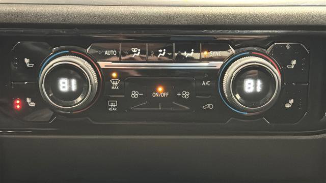 Used 2023 Chevrolet Silverado 1500 LT image 17