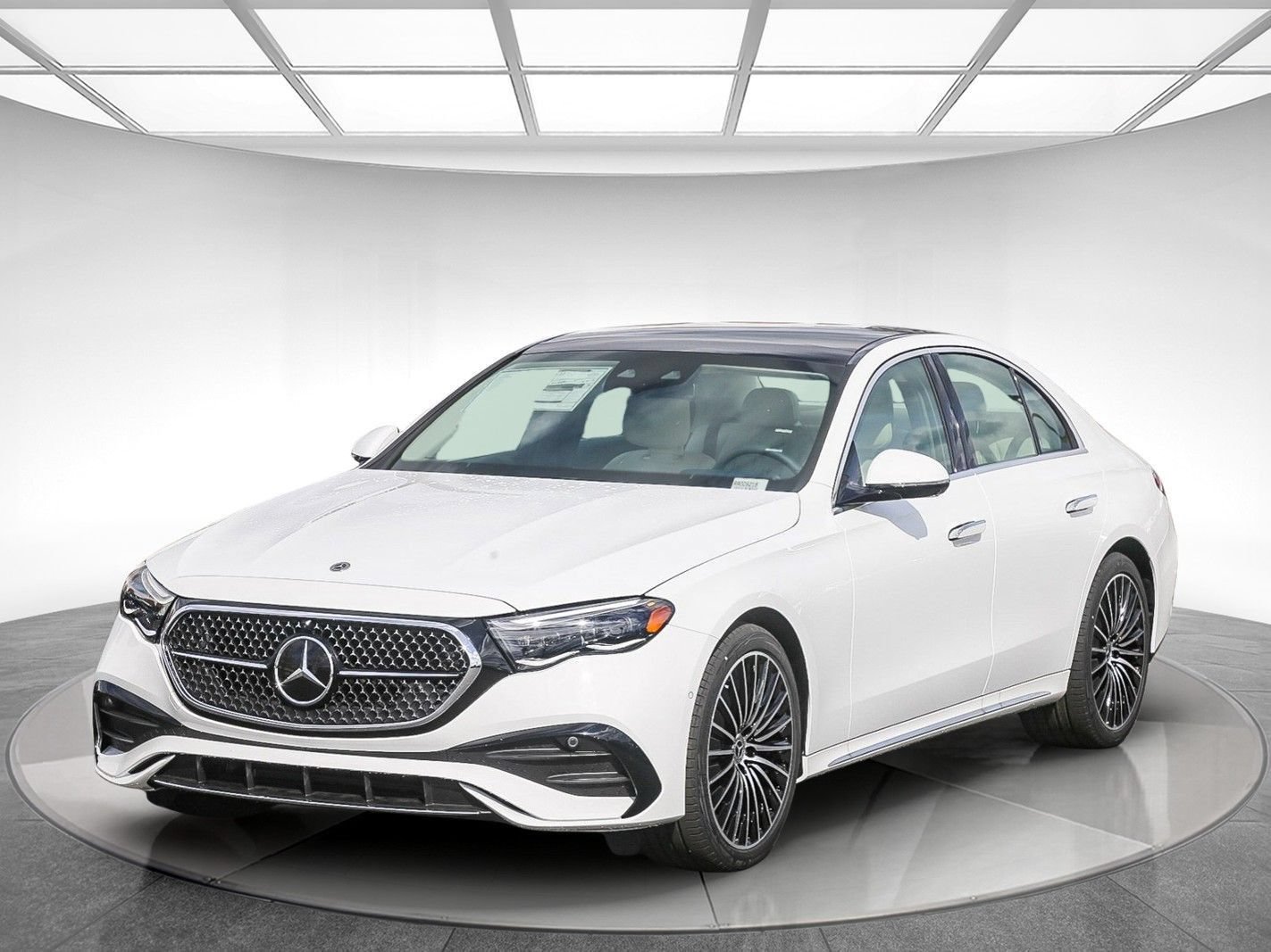 New 2024 Mercedes-Benz E 350 4MATIC Sedan image 4