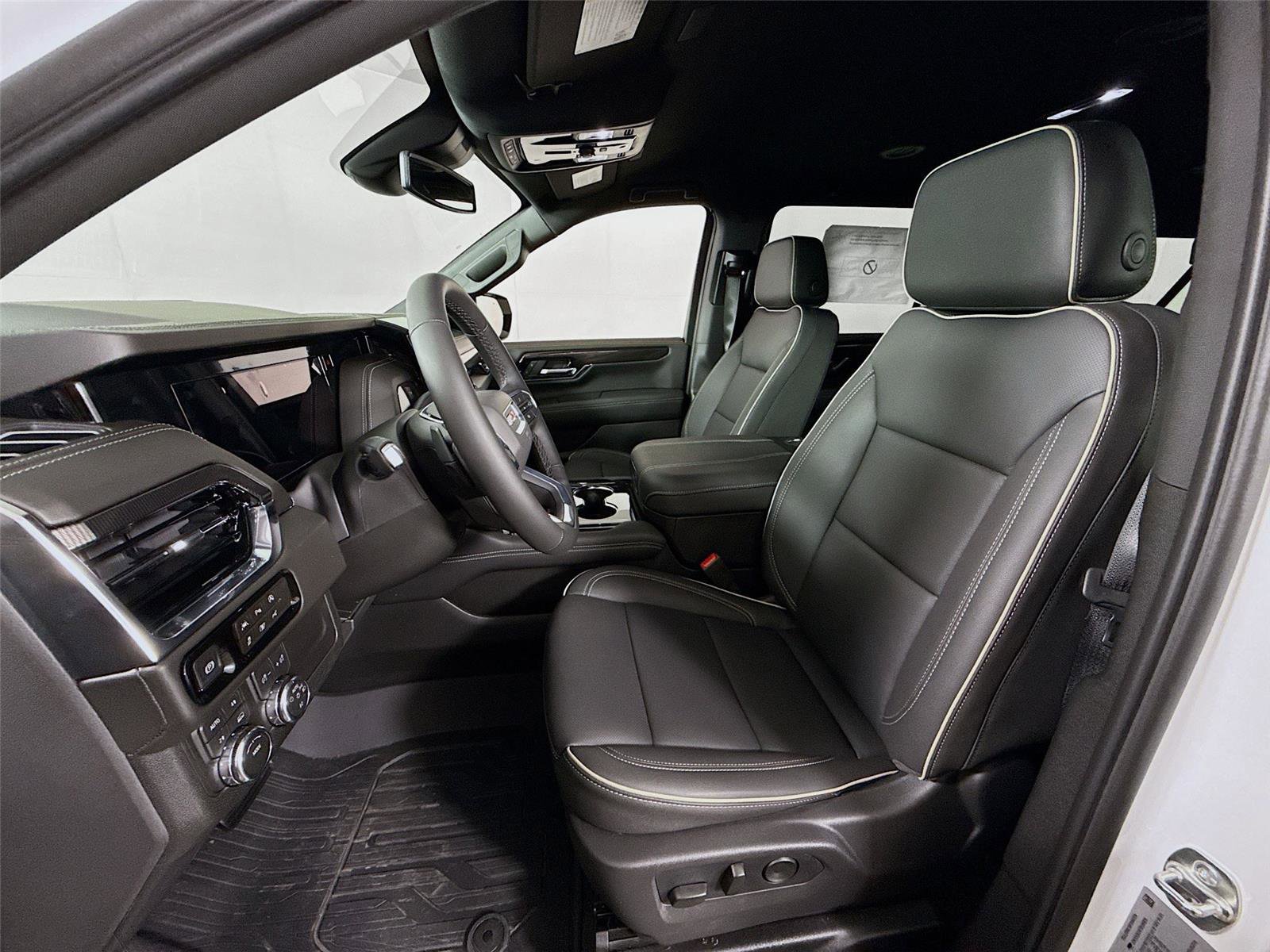 New 2026 GMC Yukon XL Elevation w/ LPO, Floor Liner Package image 17