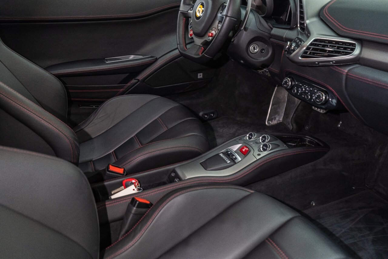 Used 2011 Ferrari 458 Italia Coupe RWD image 49