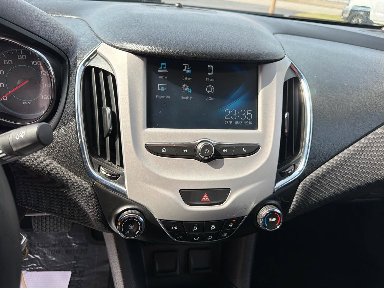 Used 2017 Chevrolet Cruze LS FWD image 23