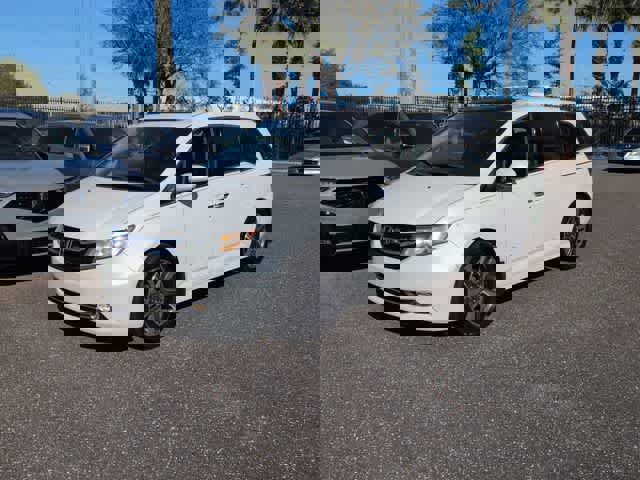 Used 2016 Honda Odyssey Touring Elite image 4