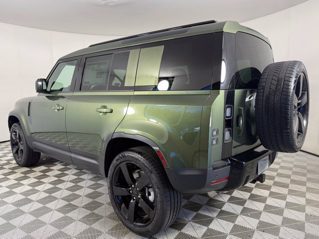 New 2026 Land Rover Defender 110 S AWD/4WD image 3