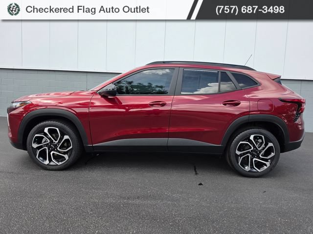 Used 2024 Chevrolet Trax RS w/ Sunroof Package FWD image 3