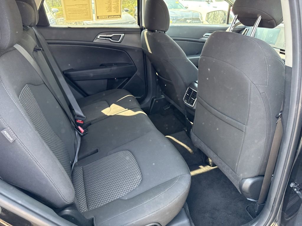 Used 2024 Kia Sportage LX image 12