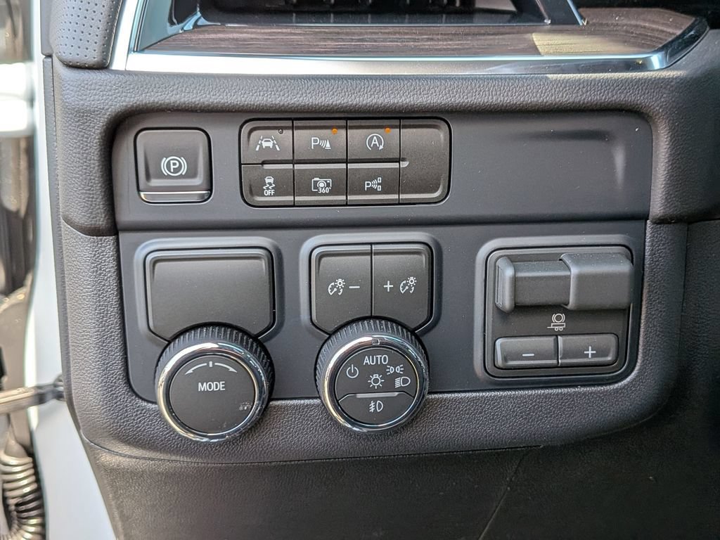 New 2026 Chevrolet Tahoe Premier w/ Sun And Tow Package RWD image 18