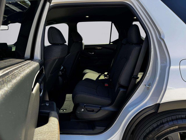 Used 2023 Honda Pilot Sport image 34