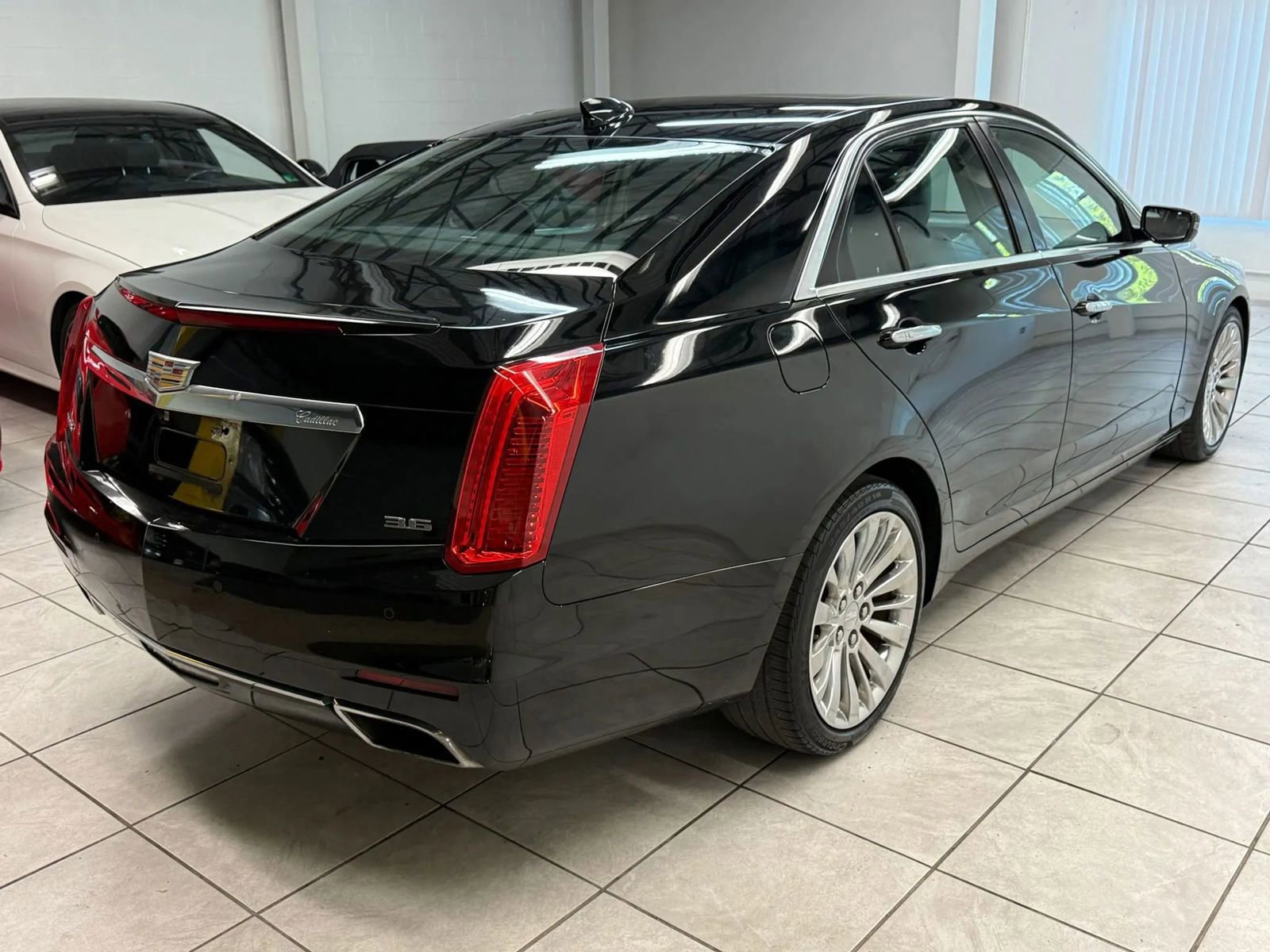 Used 2015 Cadillac CTS Luxury RWD image 9