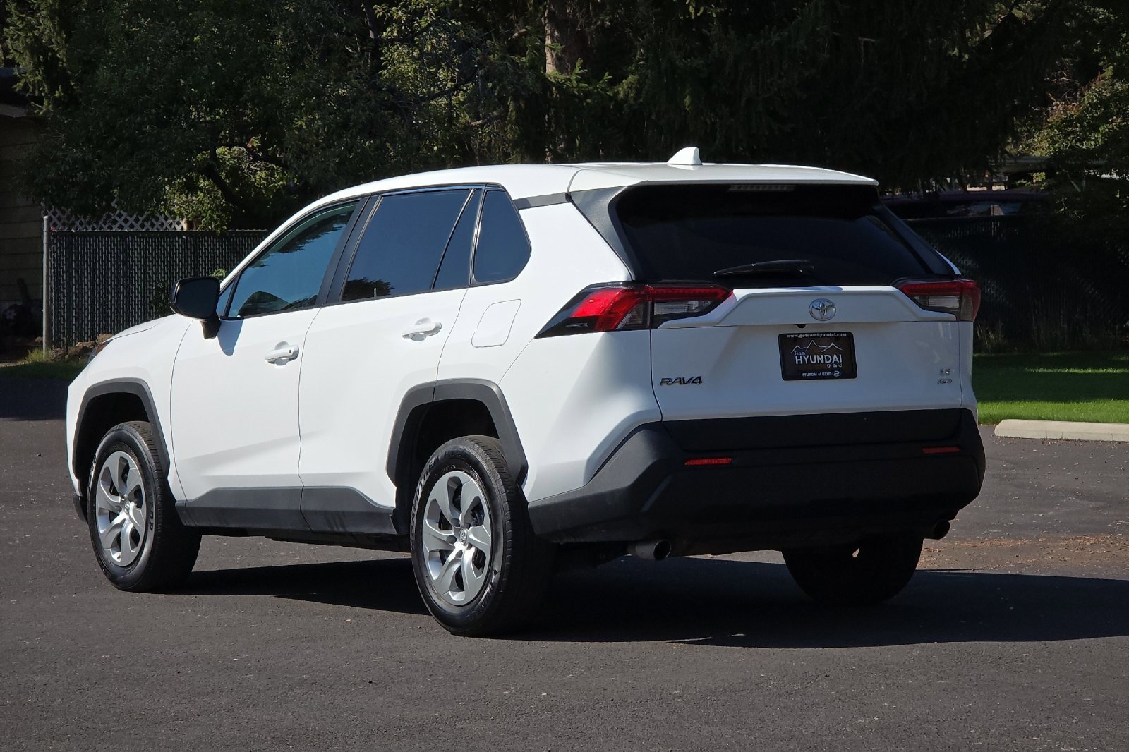 Used 2023 Toyota RAV4 LE image 6