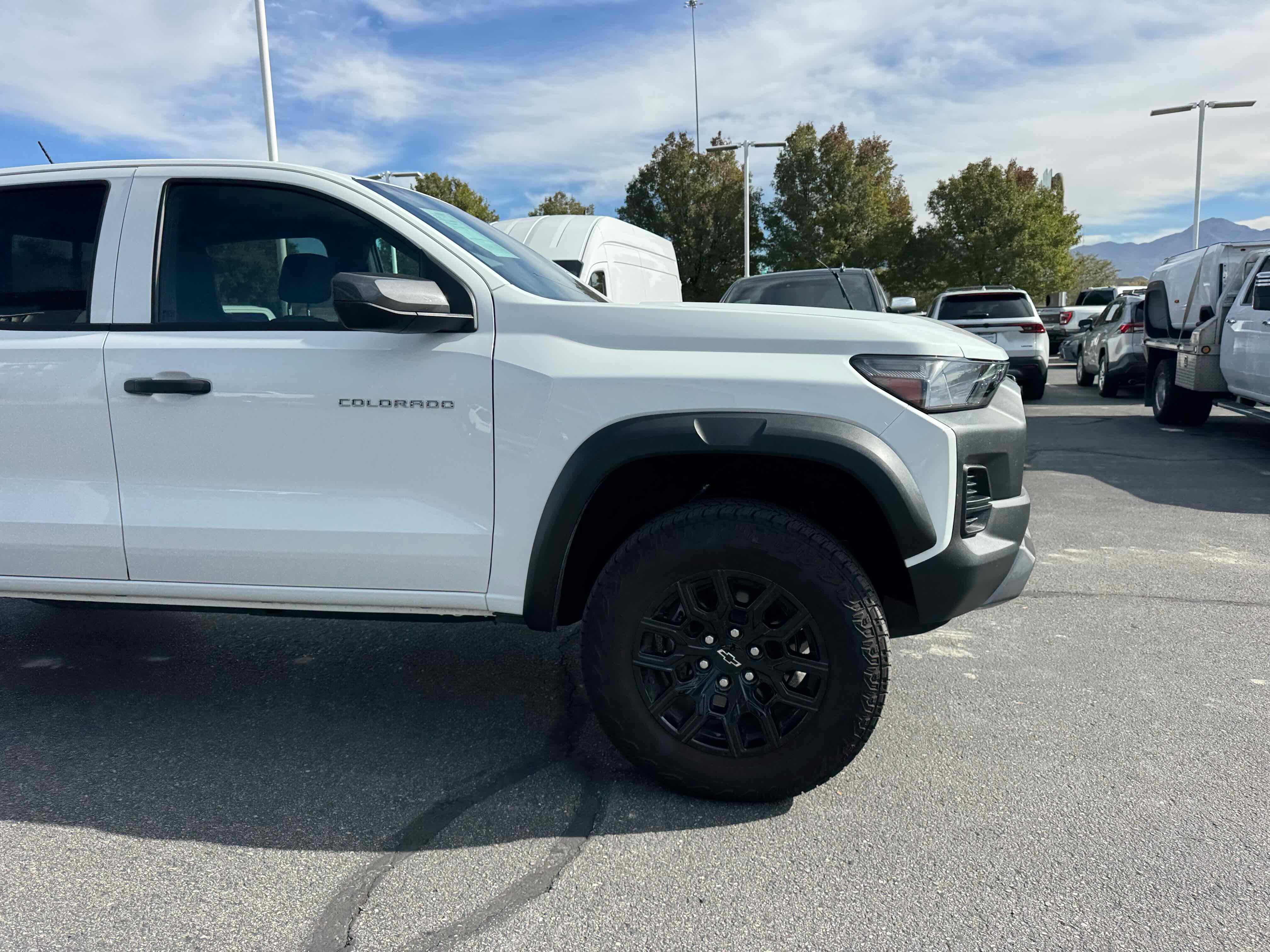 Used 2025 Chevrolet Colorado Trail Boss image 10