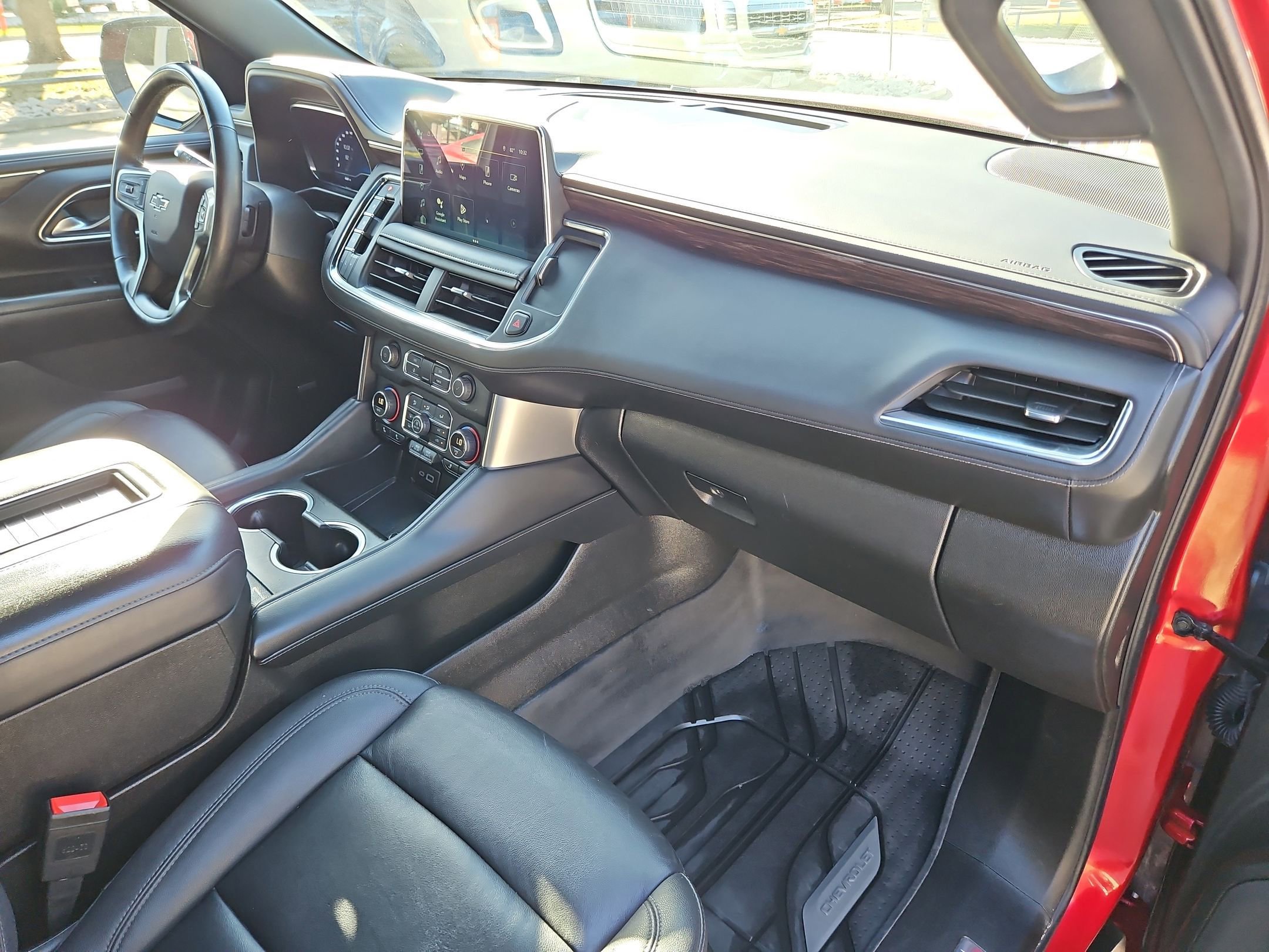 Certified 2024 Chevrolet Suburban Z71 w/ Luxury Package image 32