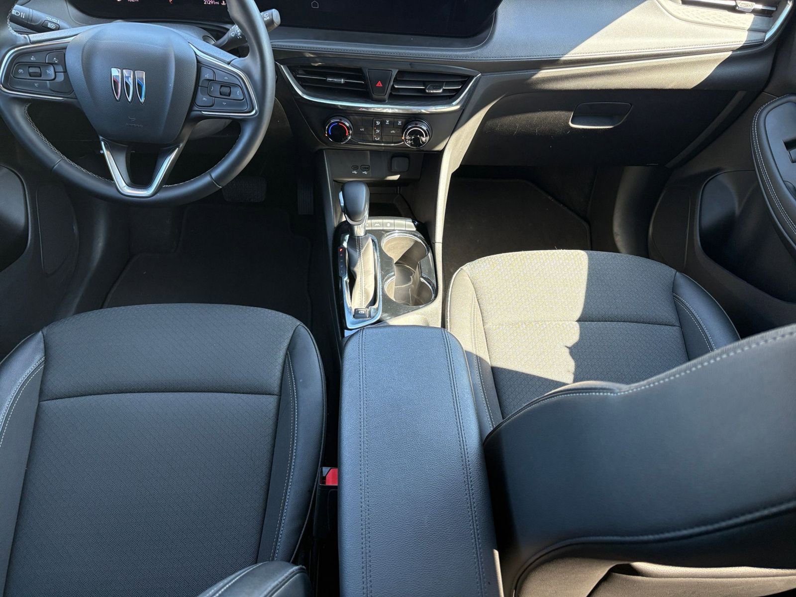 Used 2025 Buick Encore GX Preferred image 40