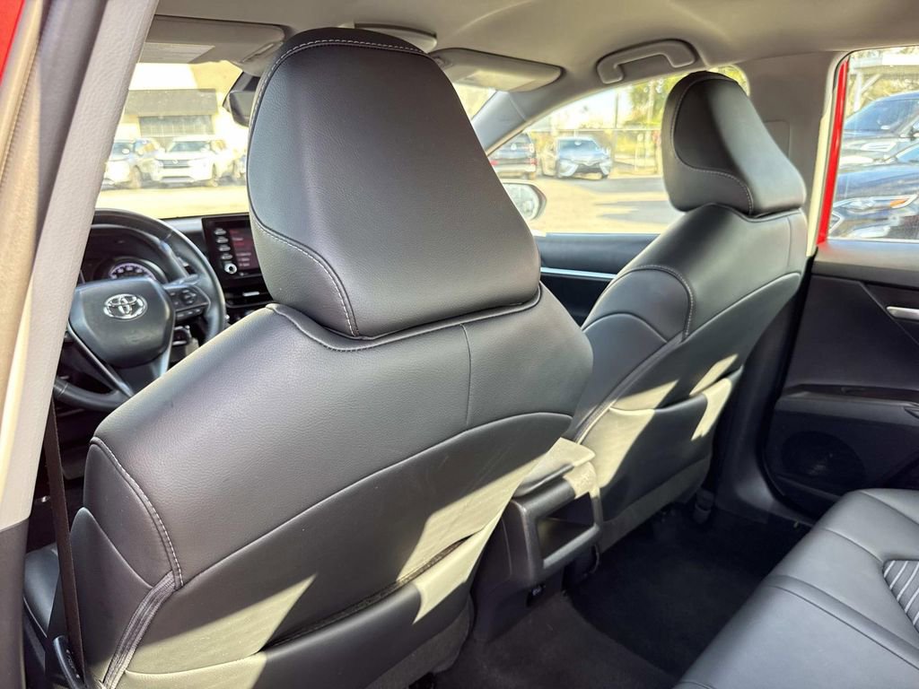 Used 2024 Toyota Camry SE image 12