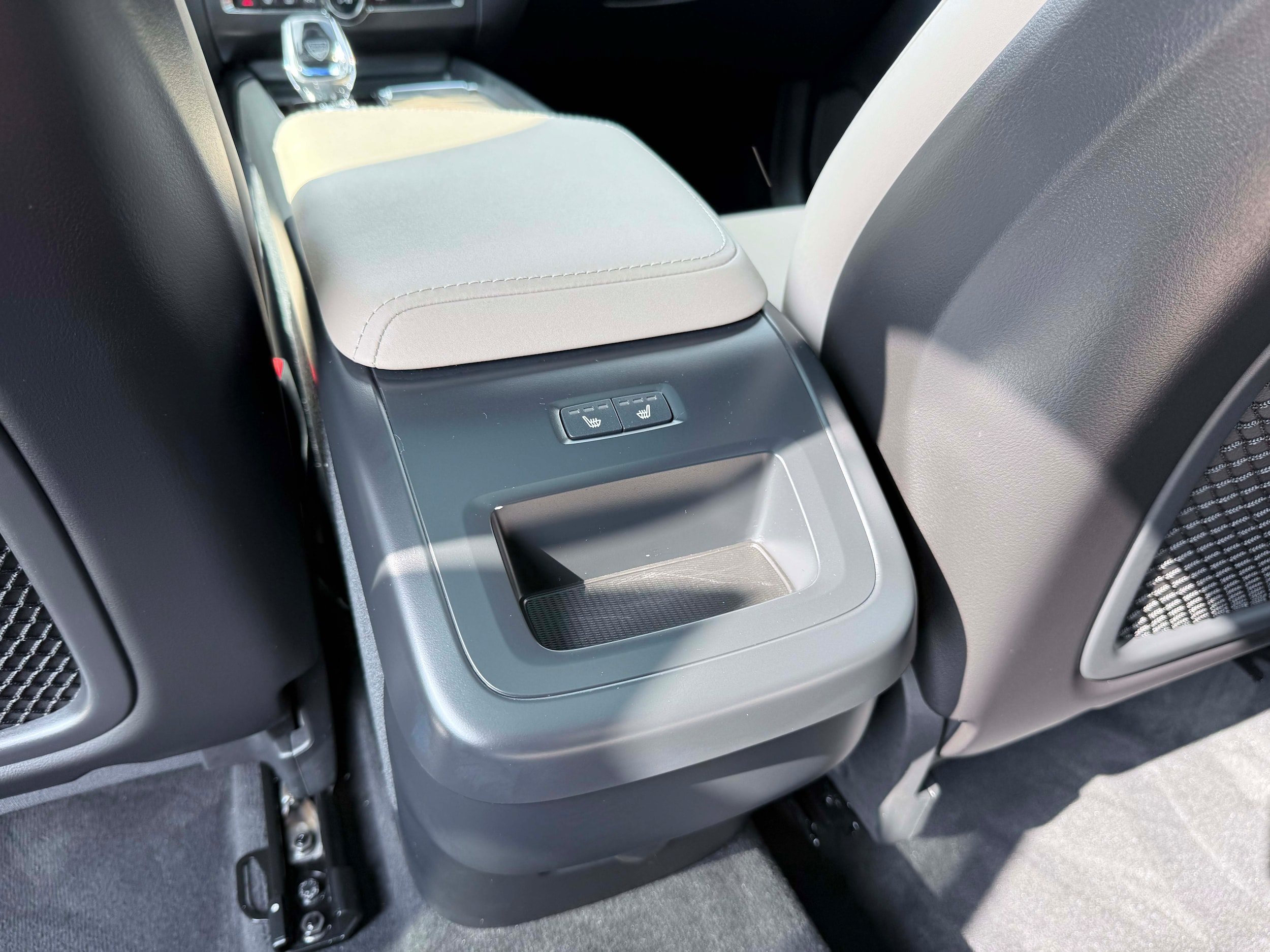 Certified 2026 Volvo XC60 B5 Plus AWD/4WD image 18