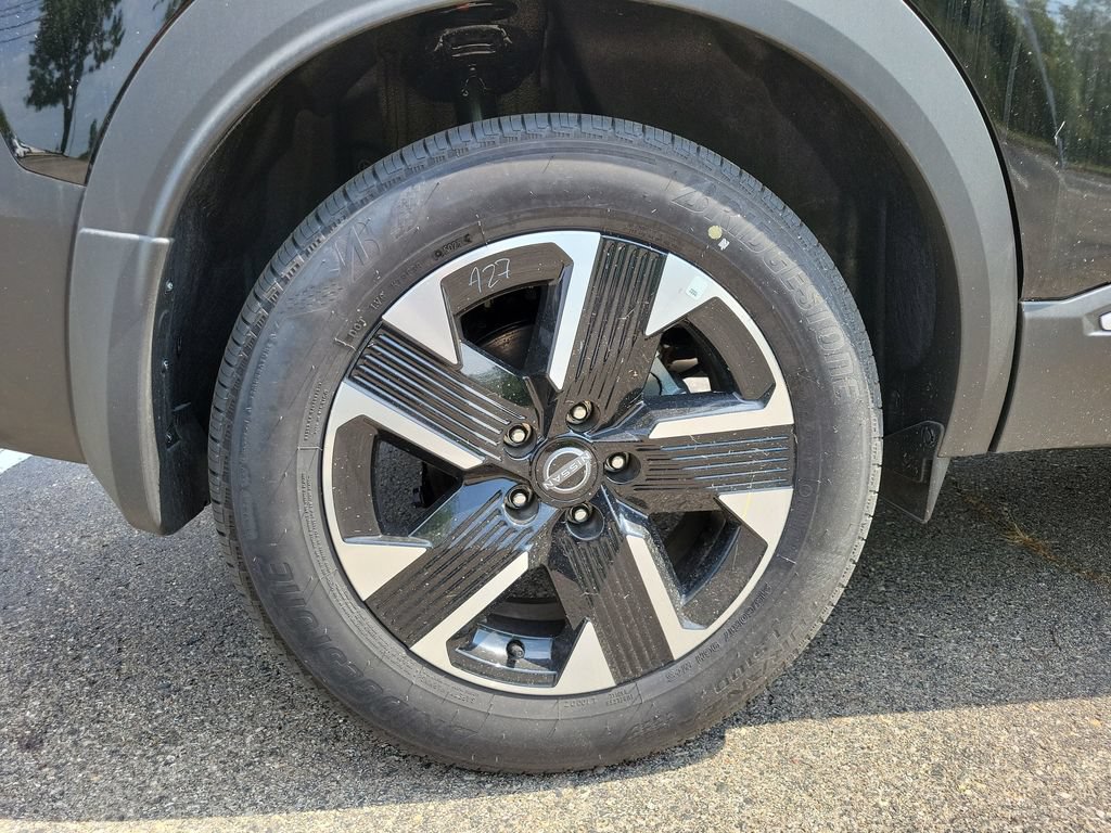 New 2026 Nissan Kicks SV w/ SV Premium Package AWD/4WD image 28