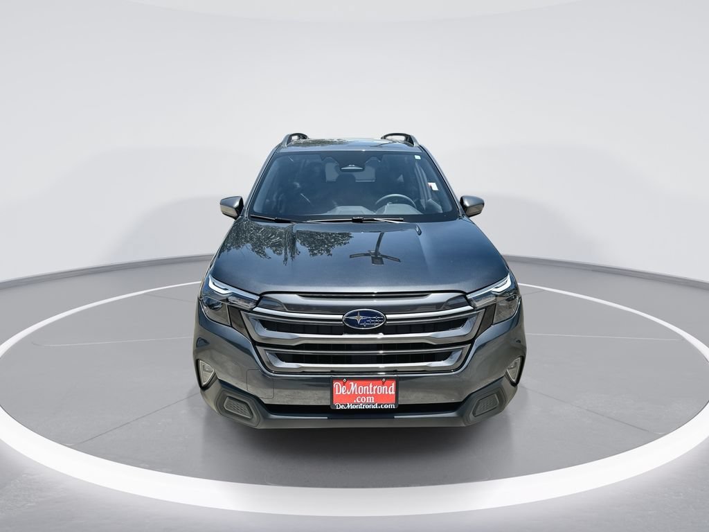 Used 2025 Subaru Forester Premium AWD/4WD image 3