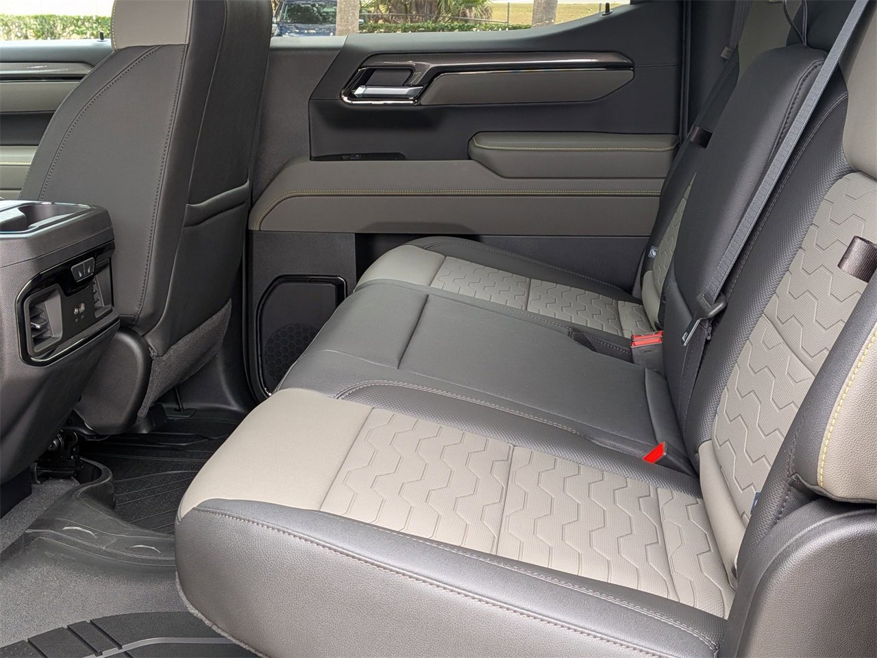 New 2026 Chevrolet Silverado 1500 ZR2 w/ Dark Appearance Package image 21