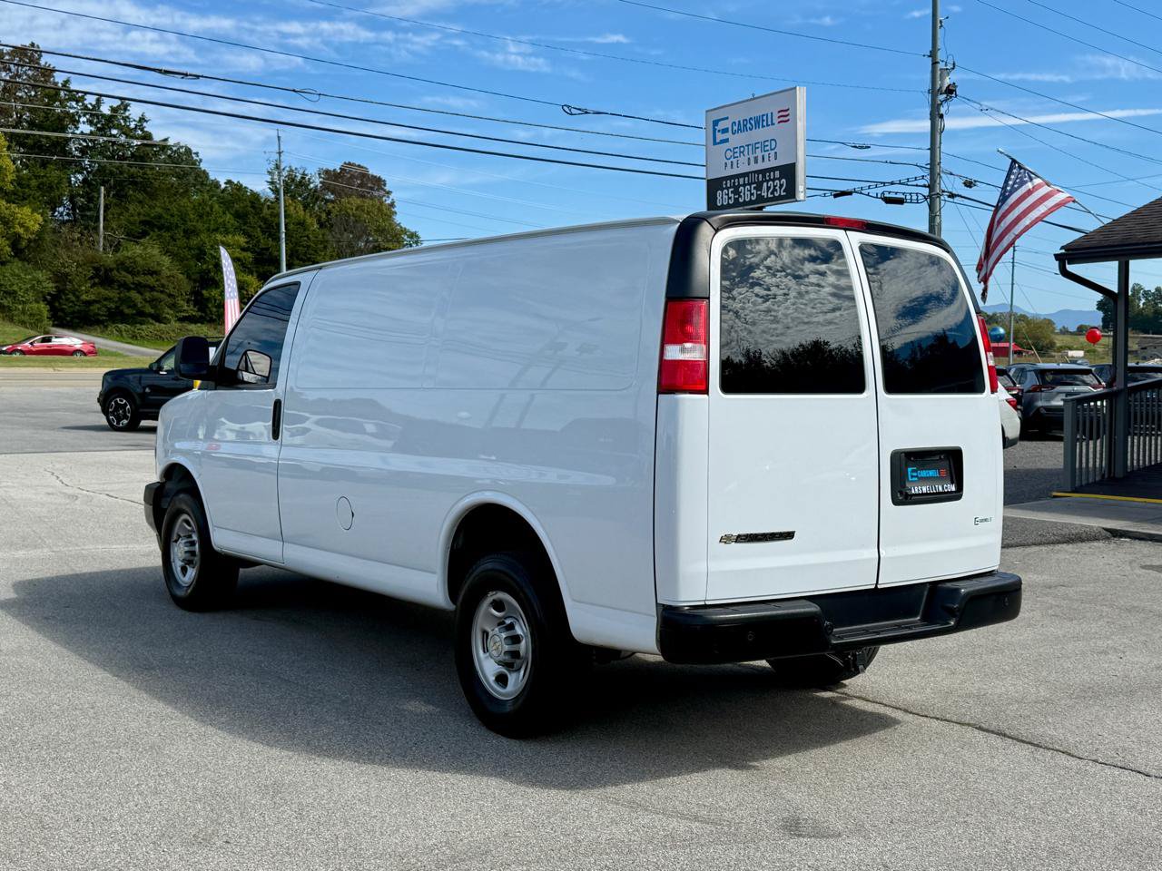 Used 2023 Chevrolet Express 2500 w/ Driver Convenience Package RWD image 6