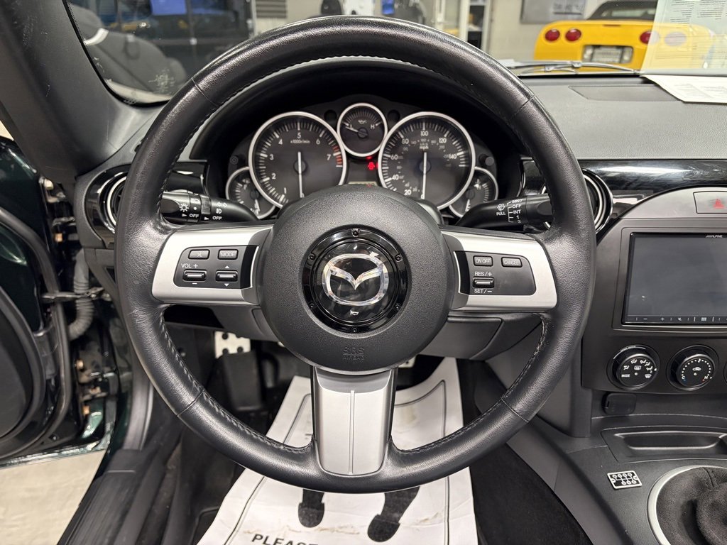 Used 2008 MAZDA MX-5 Miata Touring w/ Suspension Pkg image 10