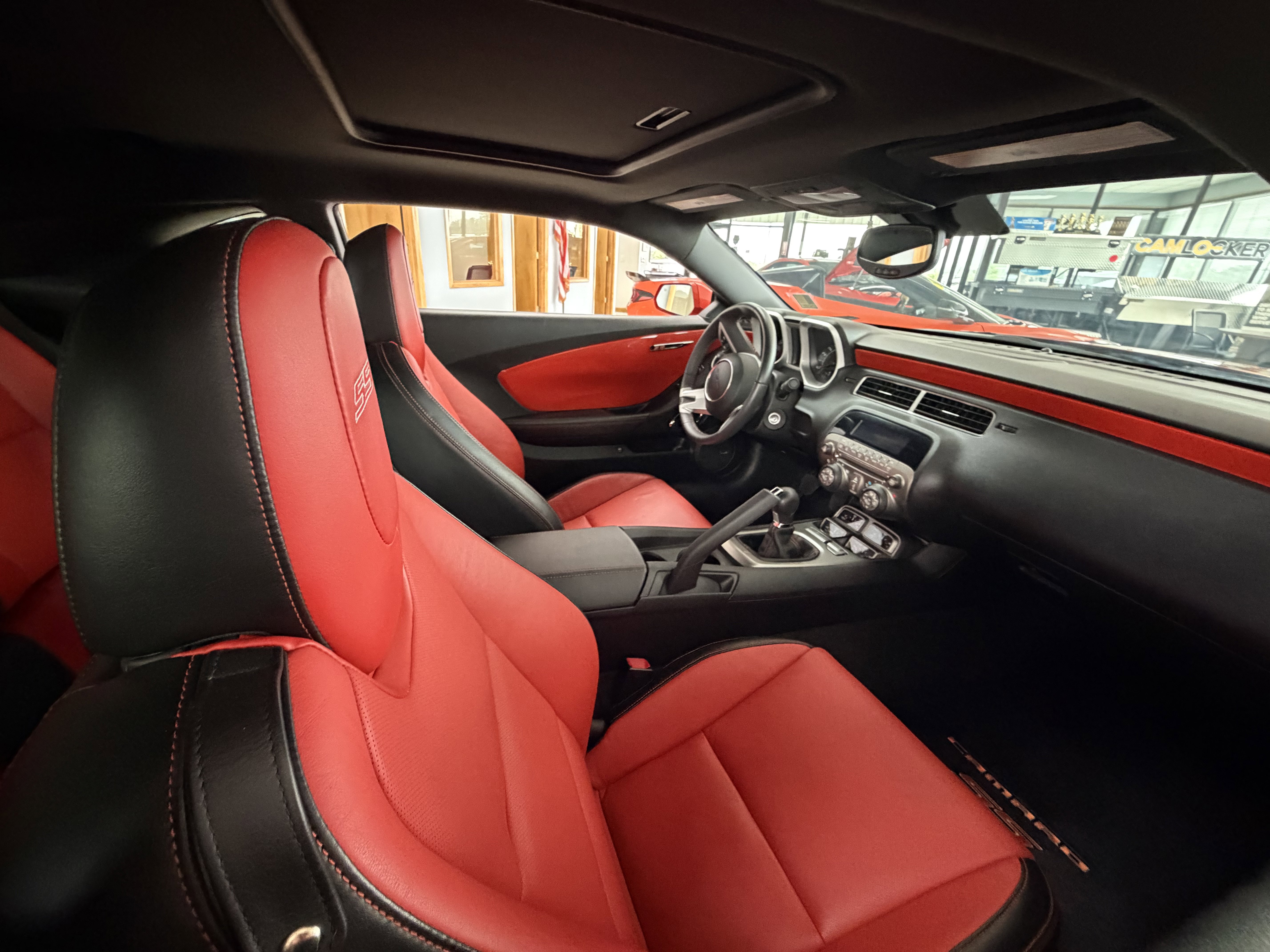 Used 2010 Chevrolet Camaro SS w/ RS Package RWD image 2