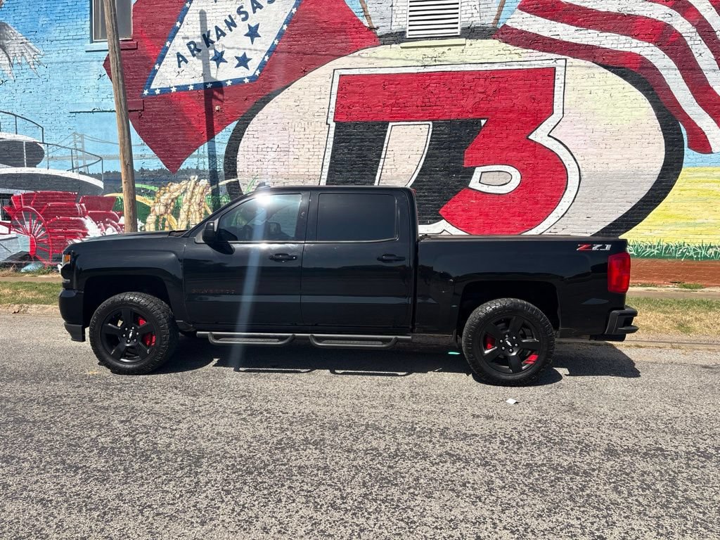 Used 2018 Chevrolet Silverado 1500 LTZ Z71 w/ Redline Edition AWD/4WD image 3