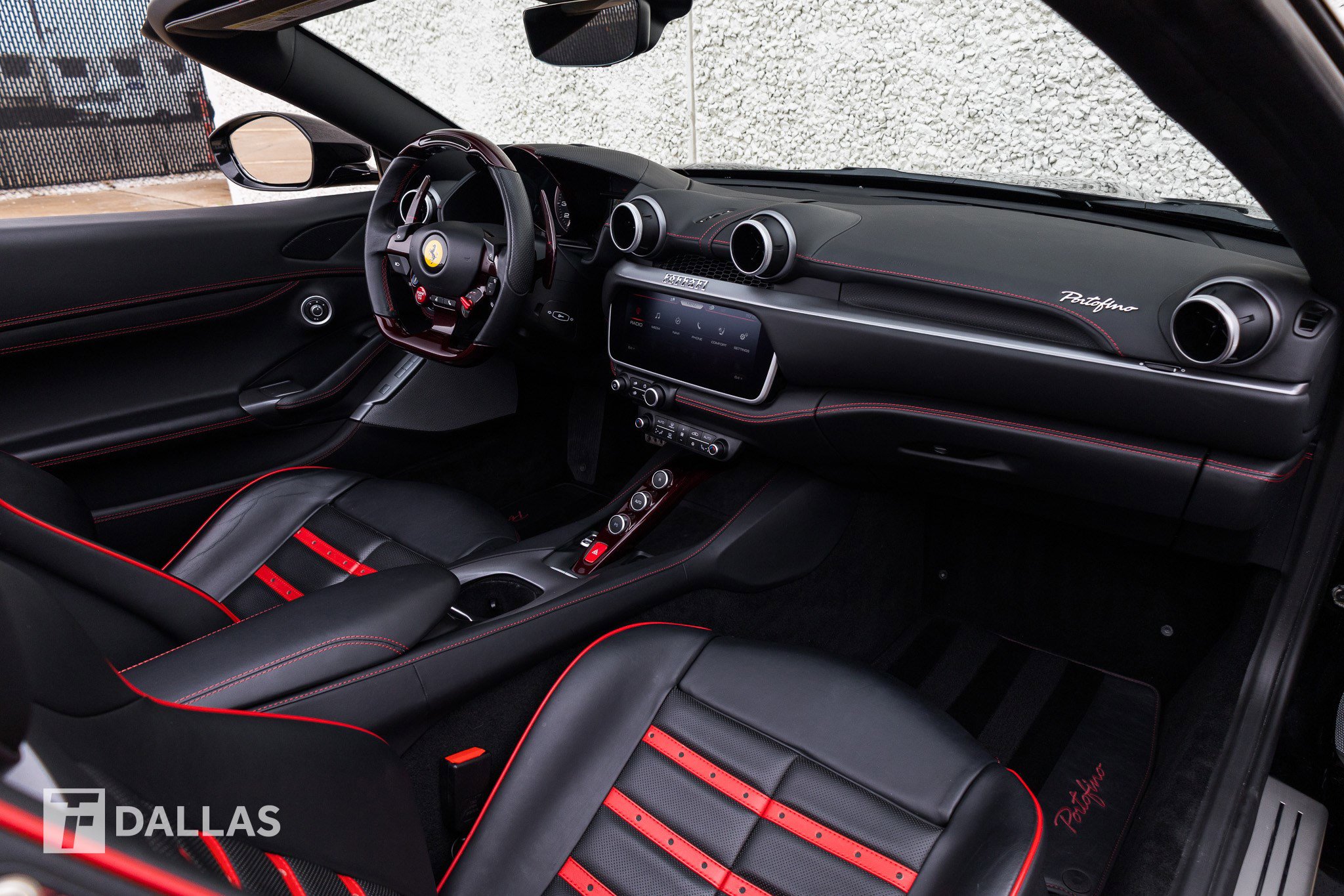 Used 2020 Ferrari Portofino image 38